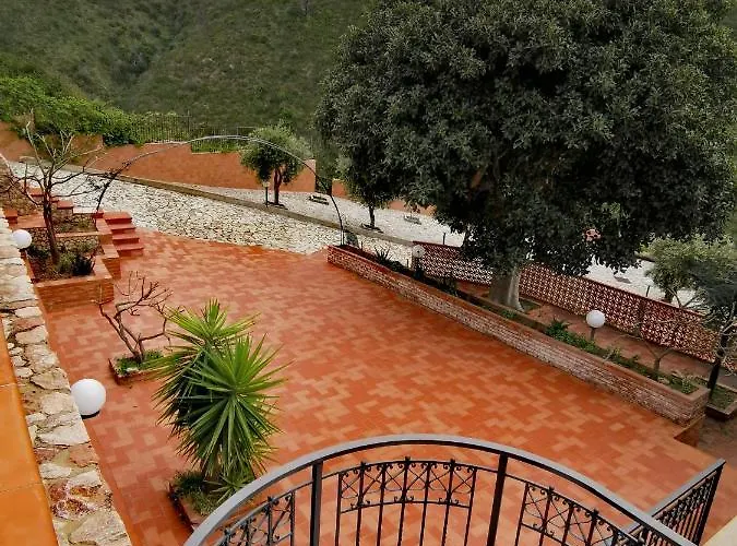 Villa Verde * צ'פאלו